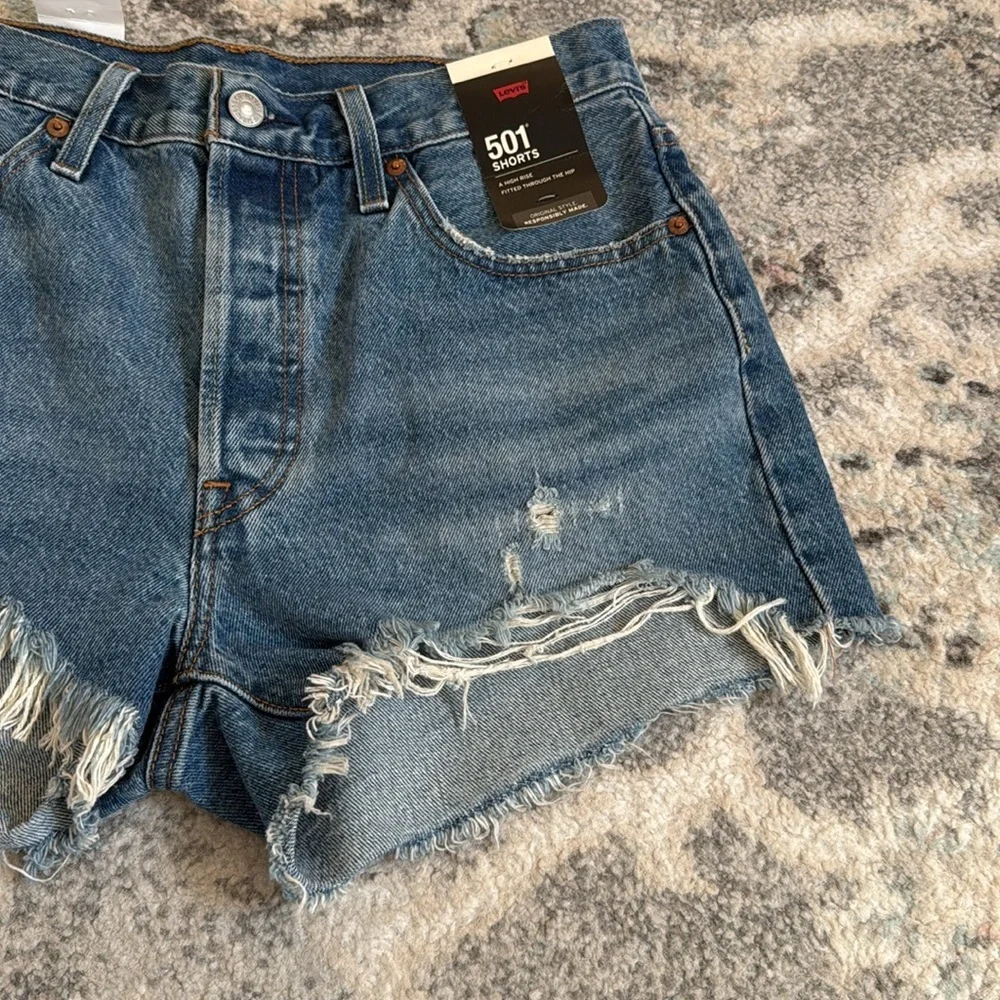 Levi’s 501 High Rise Shorts - Picture 3 of 13